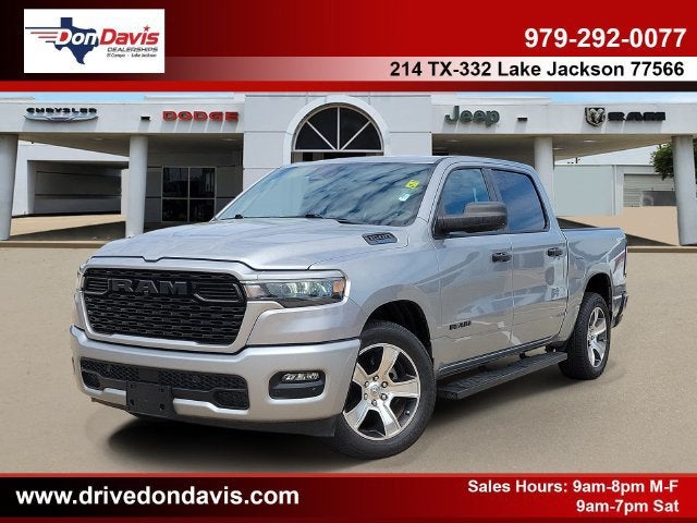 2025 RAM 1500 Tradesman Crew Cab 4x2 5'7" Box