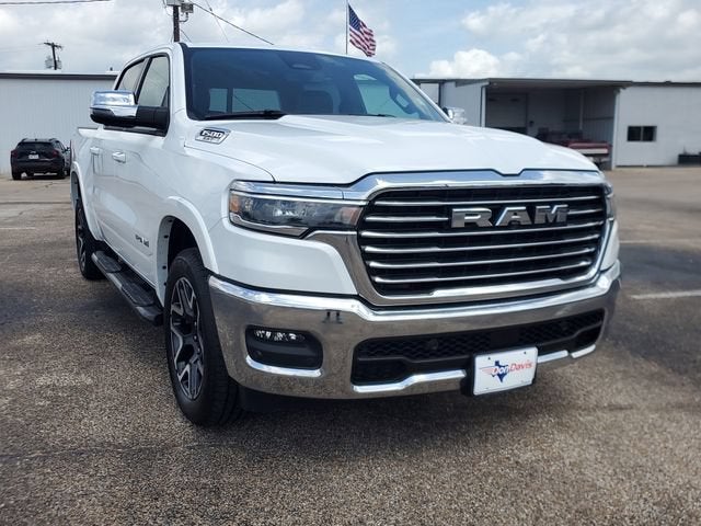2025 RAM 1500 Laramie Crew Cab 4x4 5'7" Box