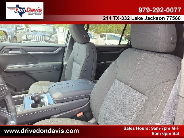 2027 GMC Acadia Elevation