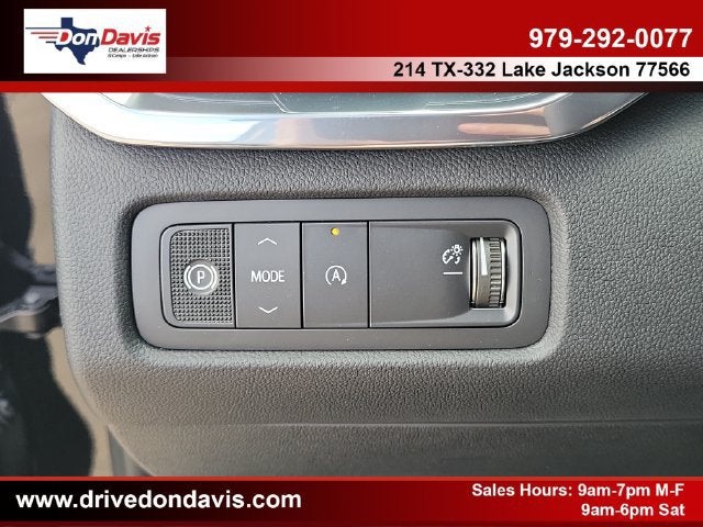 2027 GMC Acadia Elevation