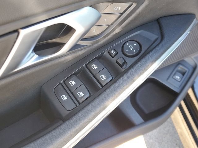 2025 BMW 3 Series 330i