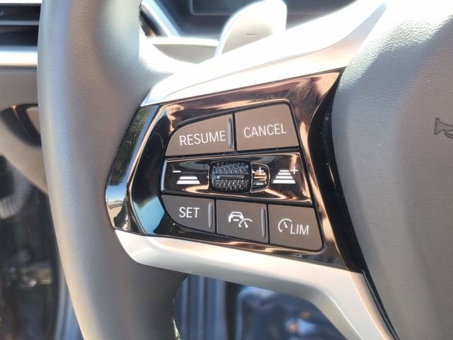 2025 BMW 3 Series 330i