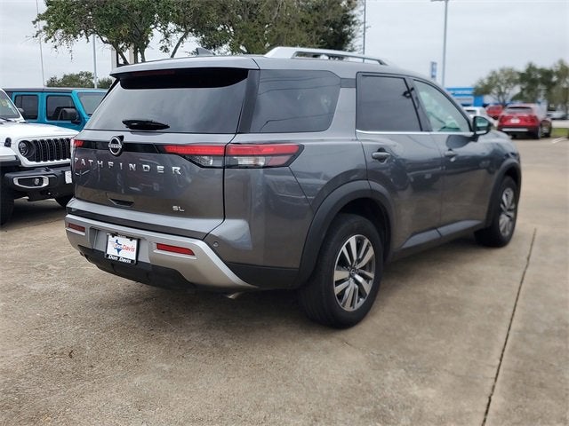 2025 Nissan Pathfinder SL