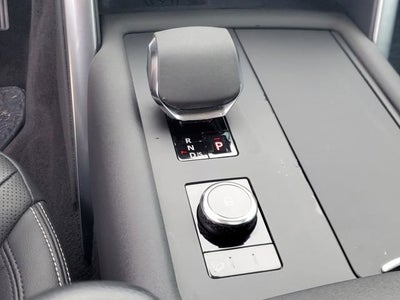 2024 Land Rover Discovery S