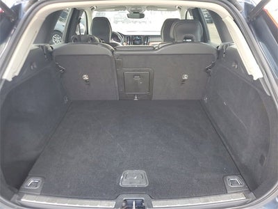 2024 Volvo XC60 Plus Dark Theme