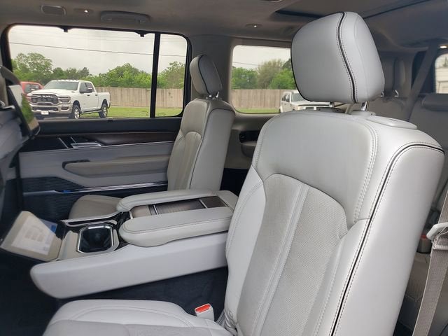 2022 Jeep Grand Wagoneer Series II