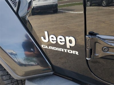 2022 Jeep Gladiator Overland