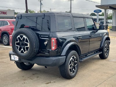 2024 Ford Bronco Outer Banks