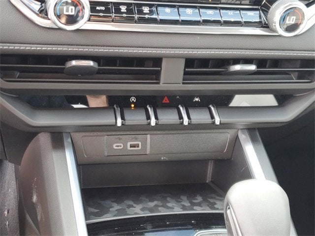 2025 Chevrolet Colorado WT/LT