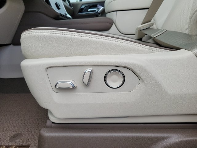 2026 GMC Yukon XL Denali - Photo 17