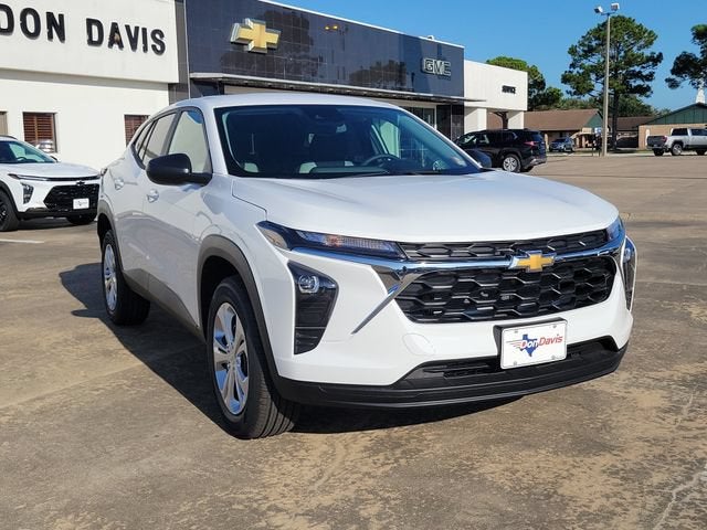 2026 Chevrolet Trax LS - Photo 2