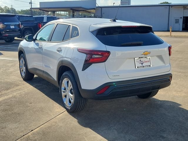 2026 Chevrolet Trax LS - Photo 4