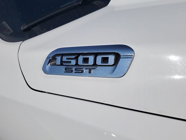 2025 RAM 1500 Laramie Crew Cab 4x4 5'7' Box