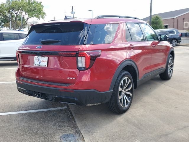 2025 Ford Explorer ST-Line