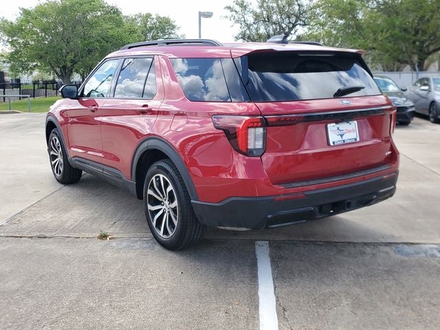 2025 Ford Explorer ST-Line