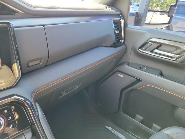 2024 GMC Sierra 2500HD 4WD Crew Cab Standard Bed AT4