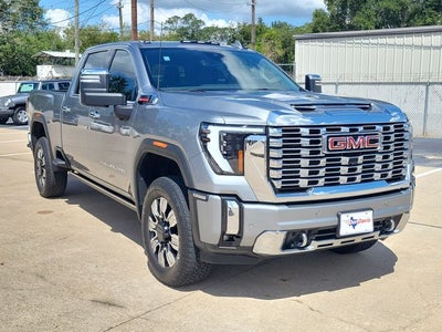 2024 GMC Sierra 2500HD 4WD Crew Cab Standard Bed Denali