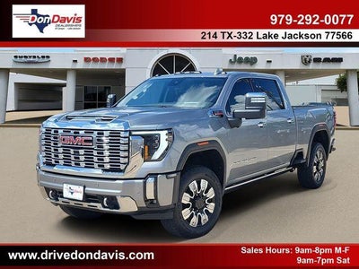 2024 GMC Sierra 2500HD 4WD Crew Cab Standard Bed Denali
