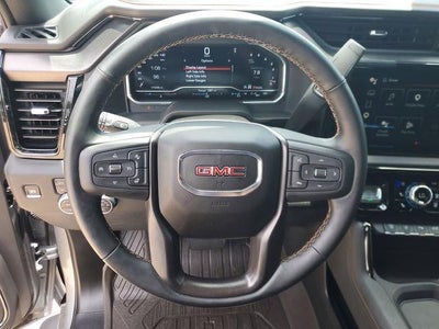 2025 GMC Sierra 2500HD 4WD Crew Cab Standard Bed AT4
