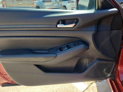2025 Nissan Altima SV FWD