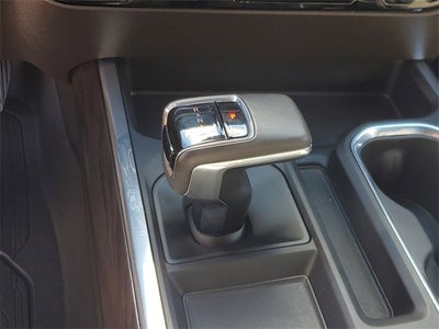 2023 GMC Sierra 1500 2WD Crew Cab Short Box SLT