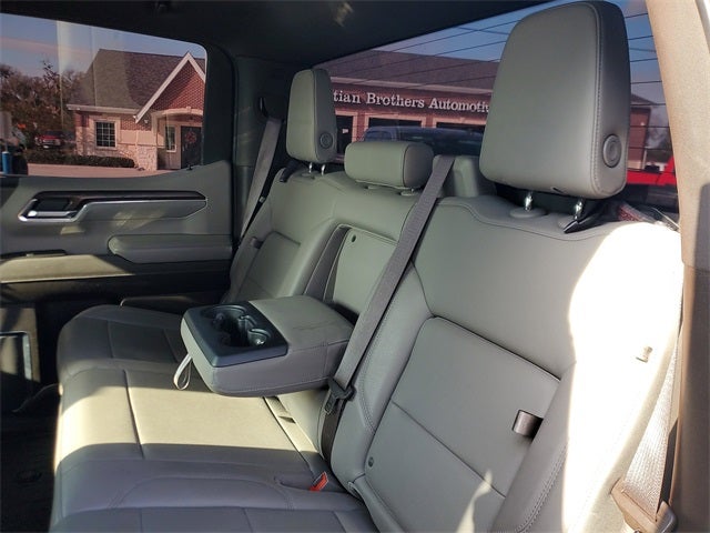 2022 GMC Sierra 1500 4WD Crew Cab Short Box SLT