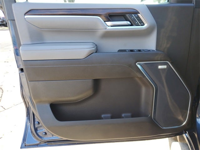 2022 GMC Sierra 1500 4WD Crew Cab Short Box SLT