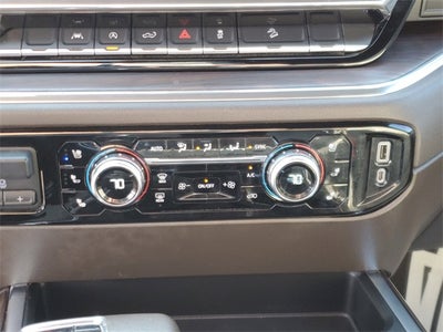 2022 GMC Sierra 1500 4WD Crew Cab Short Box SLT