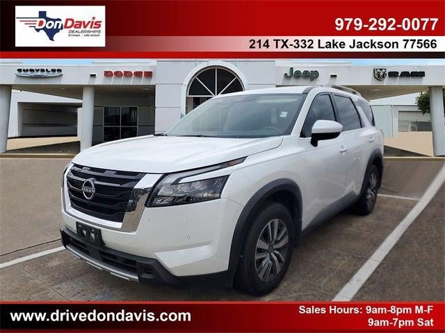 2025 Nissan Pathfinder SL FWD