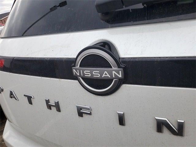 2025 Nissan Pathfinder SL FWD