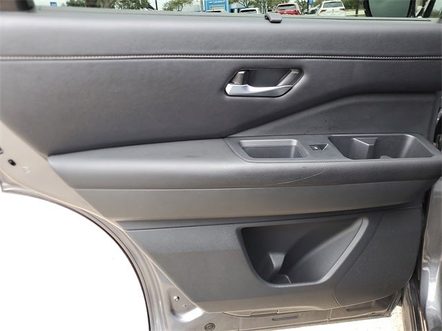 2025 Nissan Pathfinder SL FWD