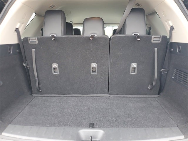 2025 Nissan Pathfinder SL FWD