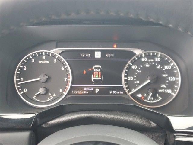 2025 Nissan Pathfinder SL FWD