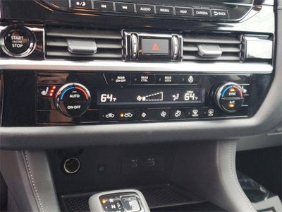 2025 Nissan Pathfinder SL FWD