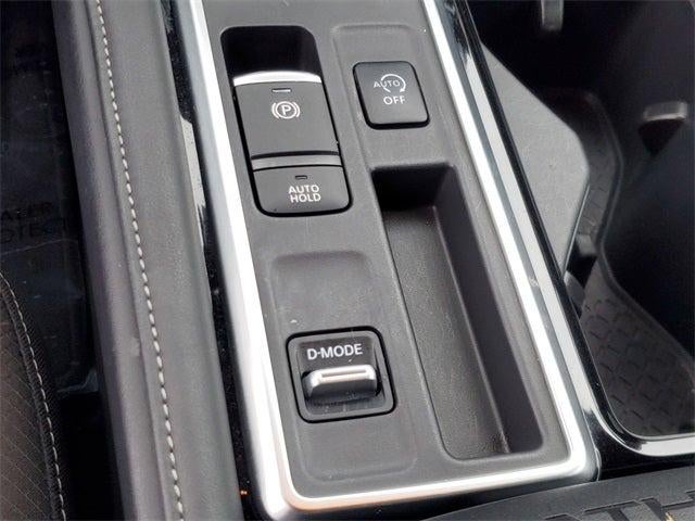 2025 Nissan Pathfinder SL FWD