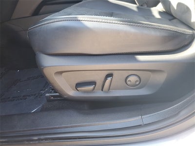 2024 Mitsubishi Outlander Base