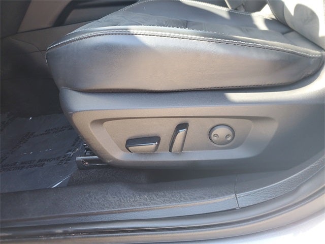 2024 Mitsubishi Outlander Base