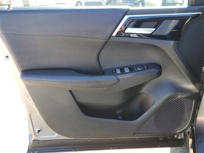 2024 Mitsubishi Outlander Base