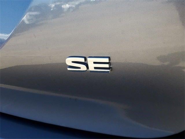 2024 Mitsubishi Outlander Base